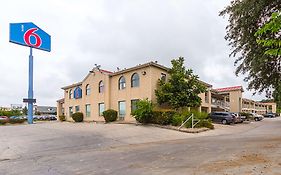 Motel 6-San Antonio, Tx - Fiesta Trails